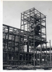 1953 Stavba aglomerace