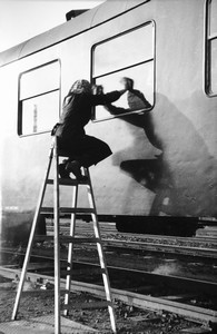 12. 12. 1959 Mytí oken