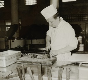 1955 ZÁVODNÍ KUCHAŘ