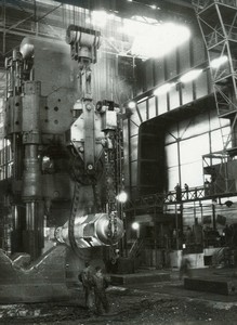 Kování ingotu pro Orlickou zdrž