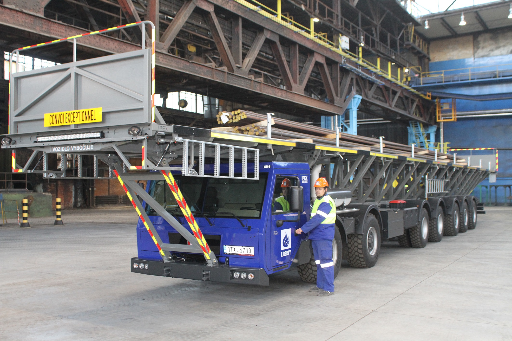 V LIBERTY Ostrava jezdí nejdelší Tatra na světě